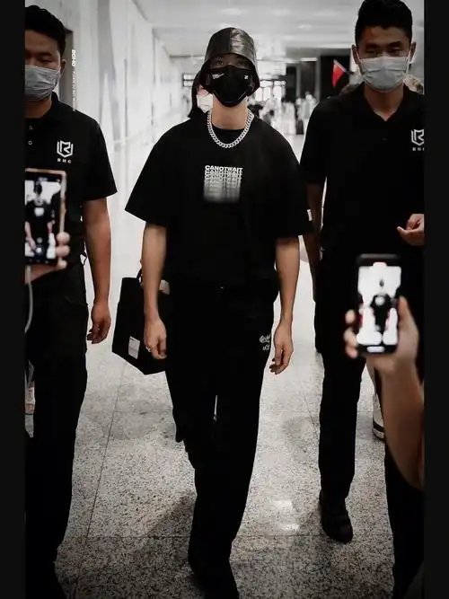 陈伟霆壁纸allblack大长腿系列