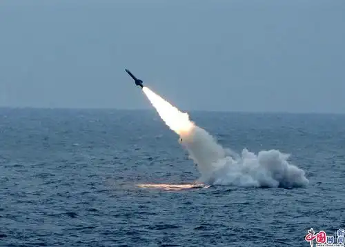 潜艇发射反舰导弹.洪利峰 摄第1页上一页345678共8页图片罕见!