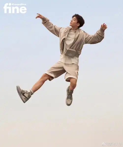 王俊凯时尚先生fine双封面新鲜出炉,活力十足的少年_高清图集_新浪网