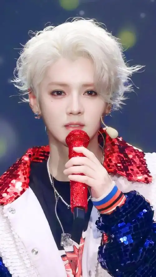 鹿晗张艺兴发色梦回exo时期#颜值四季如春 不需要梦回