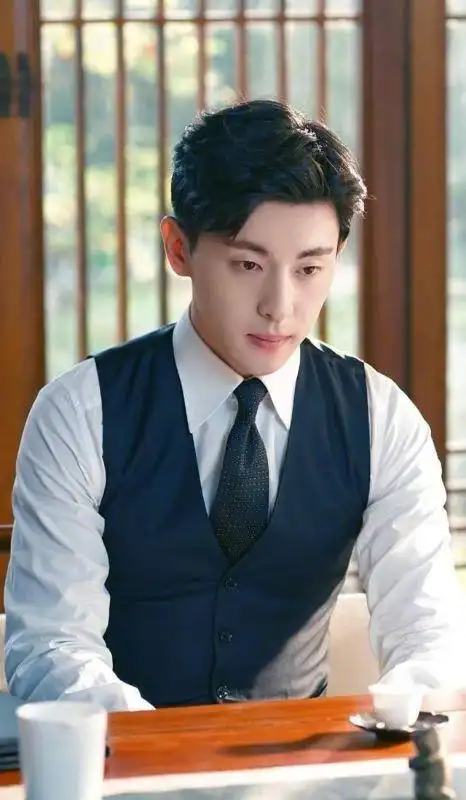 [小鲜肉帅哥]中国男星小鲜肉帅哥写真照片-小虾米