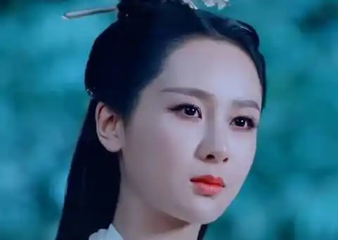 诛仙女主陆雪琪#当年杨紫的陆雪琪可谓是1:1还原,不过那时候真的被骂