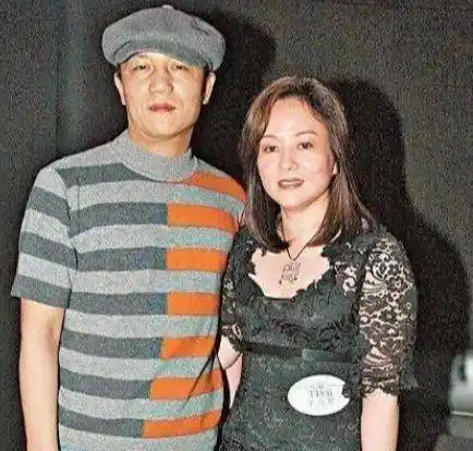 1997年,周正毅和毛玉萍去到香港发展,尽管当时香港正值金融风暴