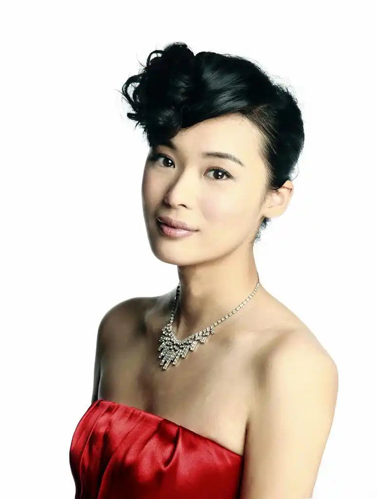 幻灯:蒙亭宜凭《八月十五》东京封后 私房照曝光_高清图集_新浪网