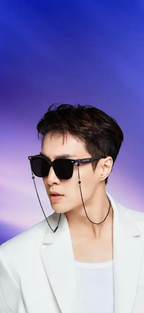 张艺兴施洛华全球代言人##施洛华舒适体感眼镜