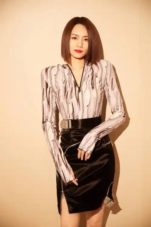 刘惜君获最具影响力女歌手奖四大舞台铸独特魅力