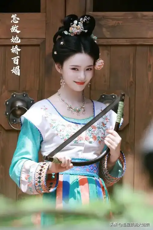 每家都甩出"王炸剧"谁能独胜一筹|古装|谭松韵|仙侠剧|武侠剧|谍战剧