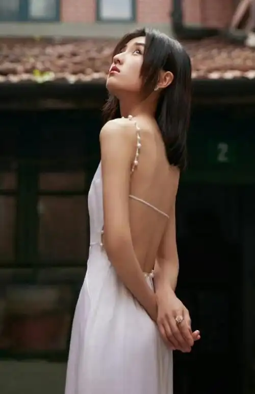 张子枫_新浪新闻