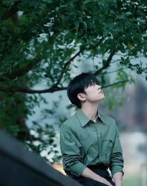 易烊千玺什么座(易烊千玺上升星座)  第4张