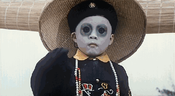 僵尸gif比划gif黑眼圈gif戴草帽gif