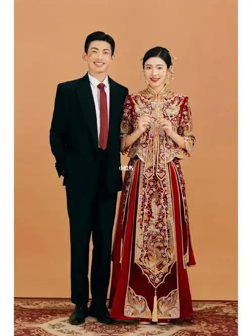 中西结合秀禾西装超级好看的婚纱照