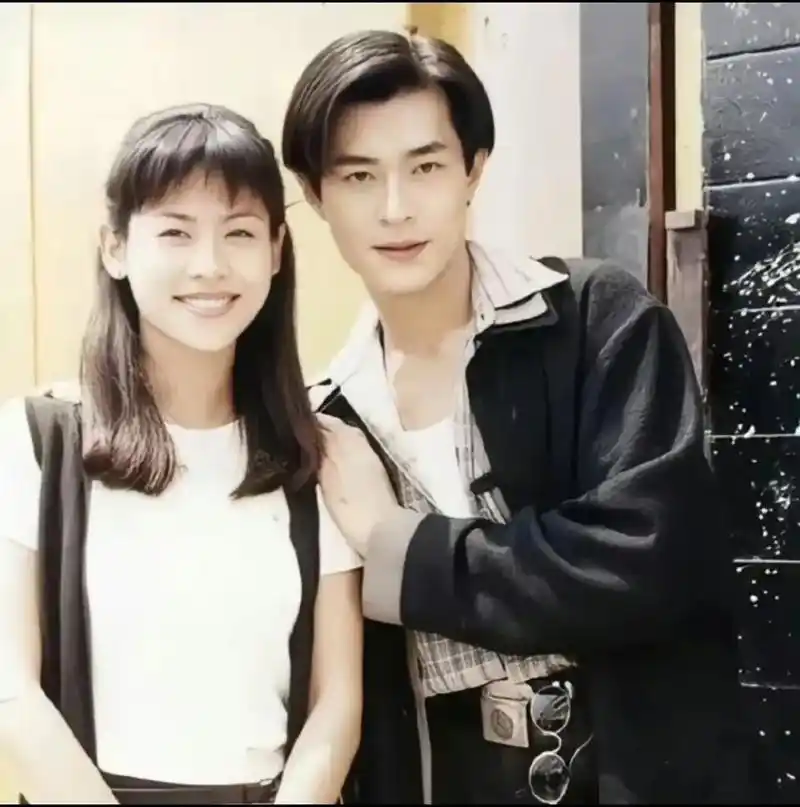 古天乐 在合照中总是不输于他人的存在.#照片里的他们 - 抖音