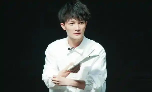 被那英"埋葬"的歌星,周深抗议,不过有点心酸!