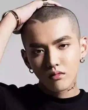 铲个寸头简单帅气! 男生什么短发好看