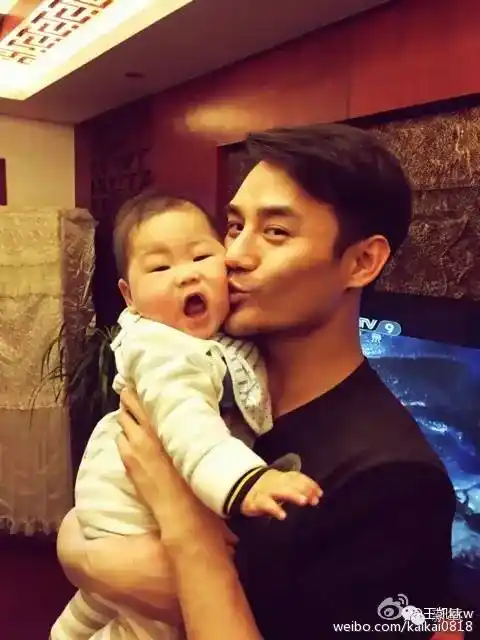 实际上,林峰还有一个个亲妹妹,也