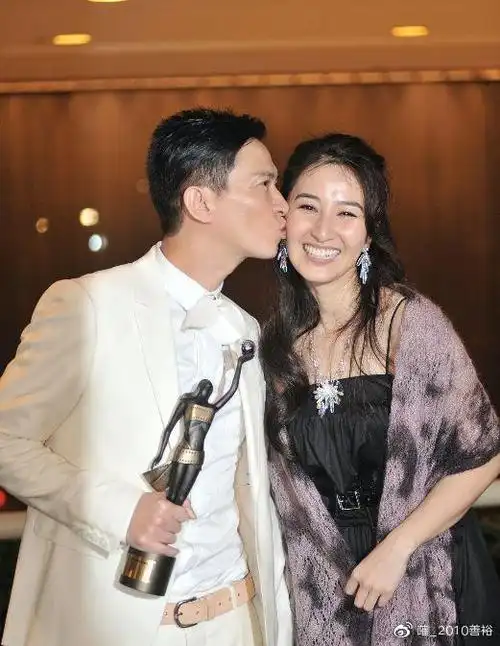 张家辉关咏荷相爱28年