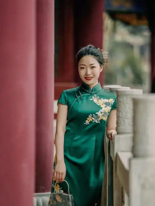 你一句春不晚我就到了真江南丨贵阳旗袍