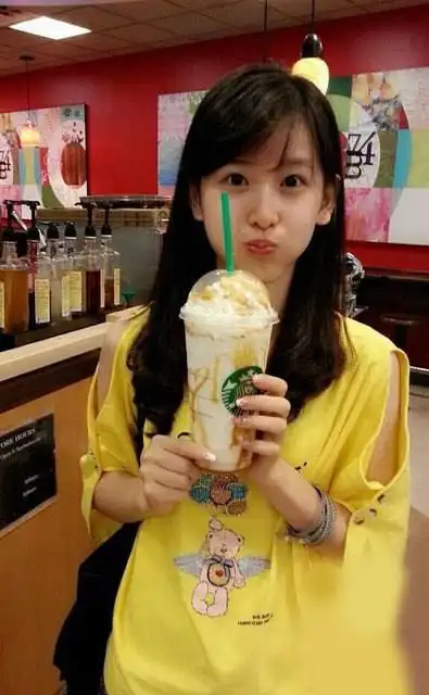 奶茶妹妹最新清纯私照