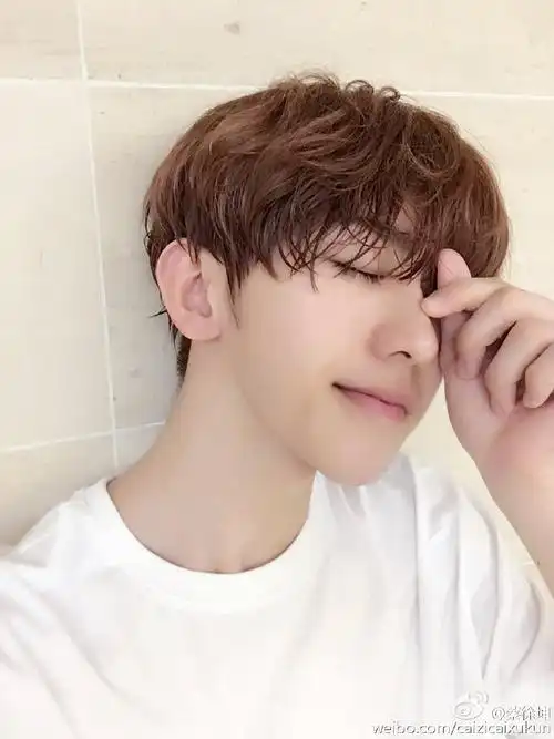 哥哥的白色t恤#蔡徐坤#|#蔡徐坤ins