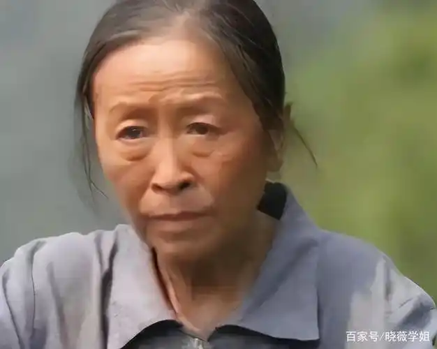 老戏骨,她主演了很多的作品,其实最让人深刻的就是她饰演丑娘这个角色