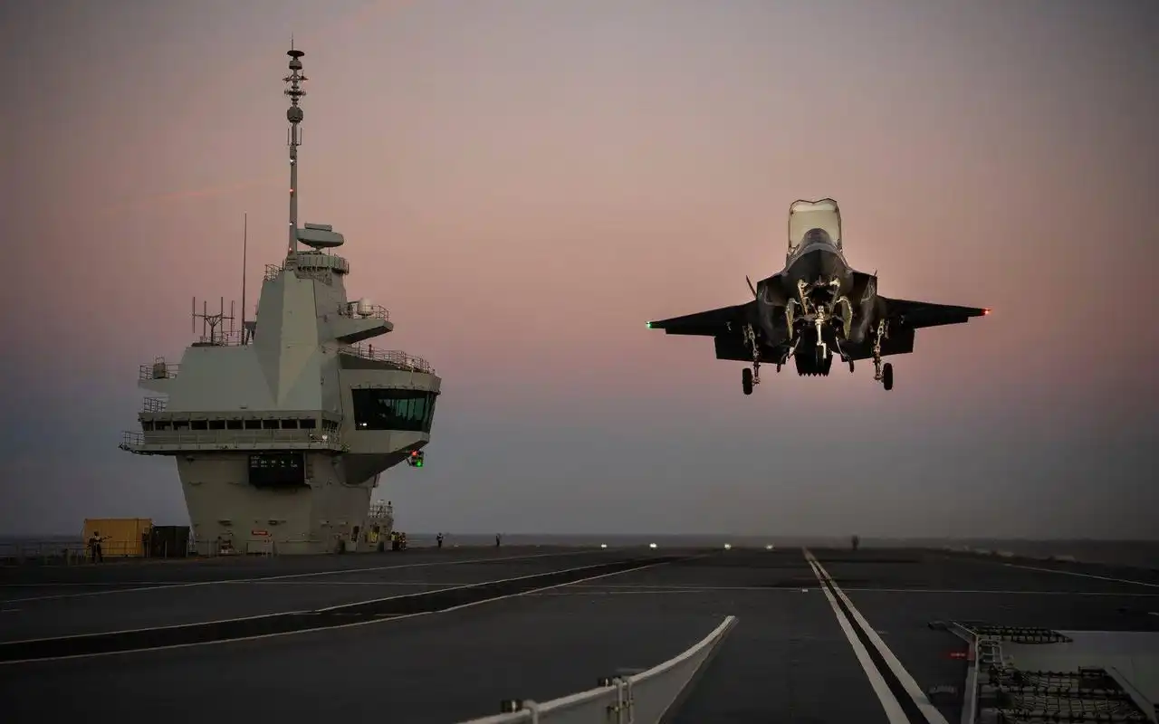 英国皇家海军伊丽莎白女王号航空母舰资料图片,有一说一,这么大的航空