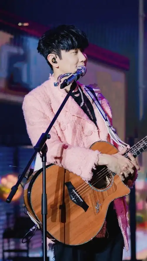 jj20演唱会上海站丨壁纸好喜欢演唱会的新服装#林俊杰