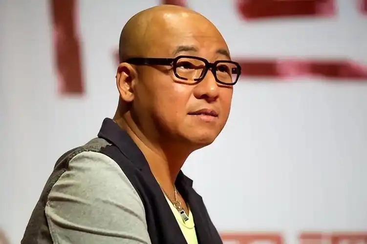 周晓鸥老婆 周晓鸥的老婆叫什么名字_八卦娱乐-轻轻日常百科