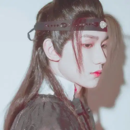 自截自调/王源古装