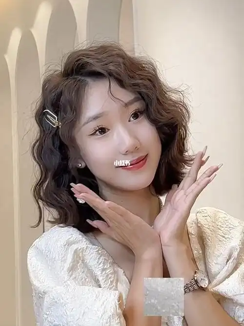 减龄发型圆脸发型蛋卷头木马卷法式烫重庆理发重庆烫发 短发 中短发