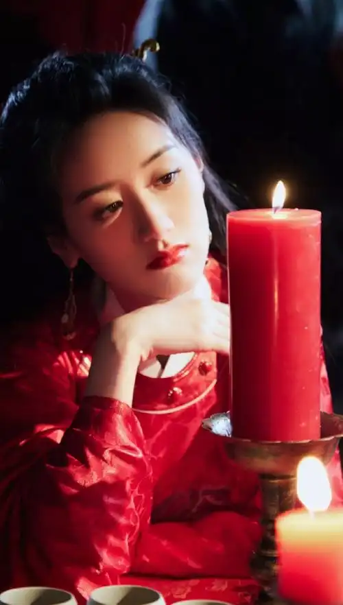 谁为你穿嫁衣红装,袁冰妍古装