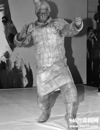 活人俑制作过程,荷兰活人俑(骨骼清晰可见)