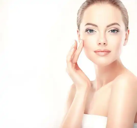 美容护肤的性感美女高清图片 - 素材中国16素材网