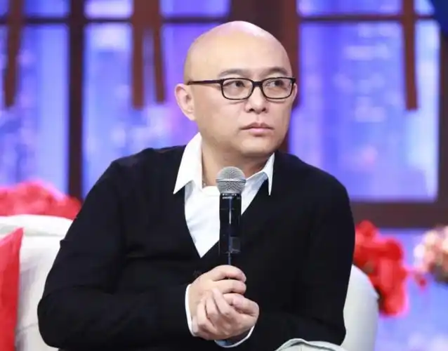 孟非个人资料(主持人孟非:与初恋走进婚姻,共育一女,结婚多年始终幸福