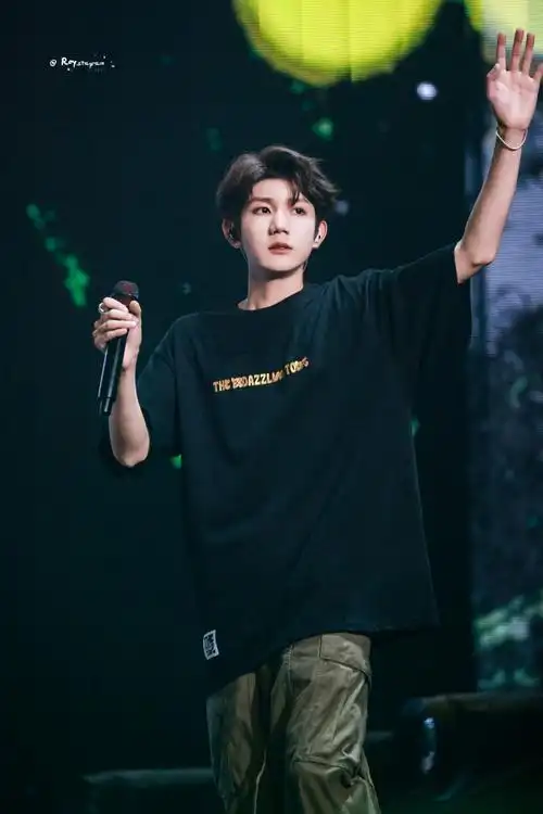 王源客厅狂欢巡演##微博演出季##王源用六年加了个不