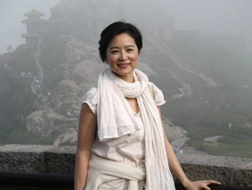 林青霞,1954年生在台湾新北三重区,祖籍山东莱阳.