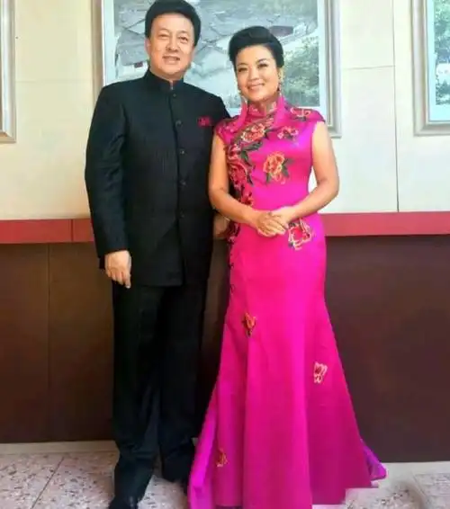 回顾歌唱家吕继宏63岁未婚无儿女和不婚不育的张也在一起21年