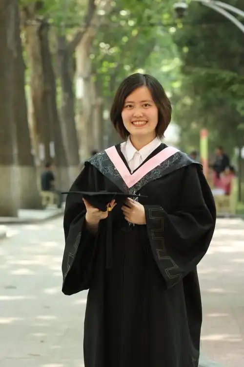 北京家教-在读硕士生家教-朝阳 家教 毕业照