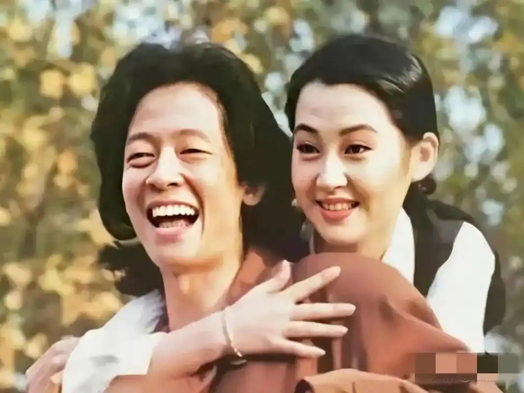 江珊美的自然,美的大气,美的有风韵!