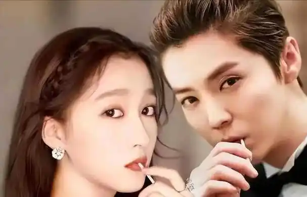 关晓彤:现身鹿晗演唱会,被撞见后慌张拉口罩,真人好漂亮!