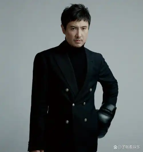 沈腾拍时尚杂志,身材干练颜值回春,网友:有腰了!