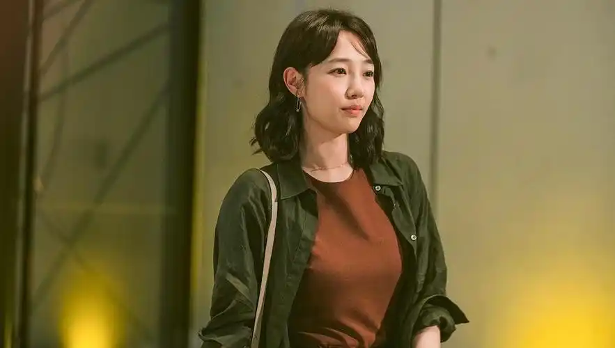 回顾白百何被冤枉不辩解蛰伏6年复出她的反击真是悄无声息