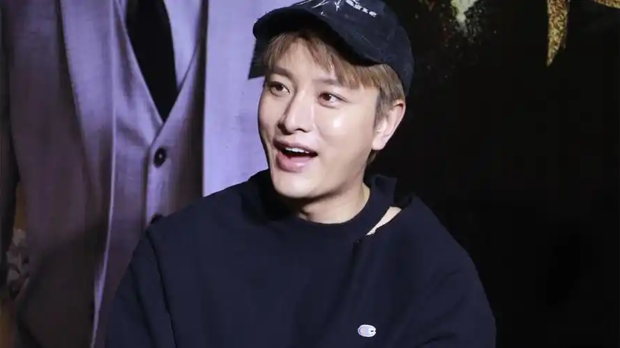 为什么贾乃亮无戏可拍了?本身资源就不强,这行内卷又十分严重