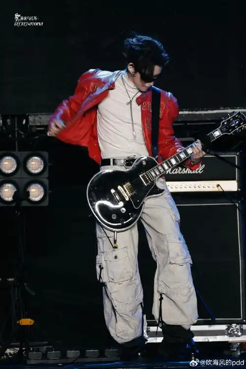 小鬼 劳作间隙也要运动##王琳凯