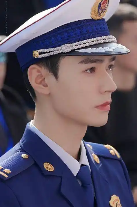 原创48位男明星军装照肖战王一博龚俊帅气鹿晗千玺陈晓沙溢意外他才是