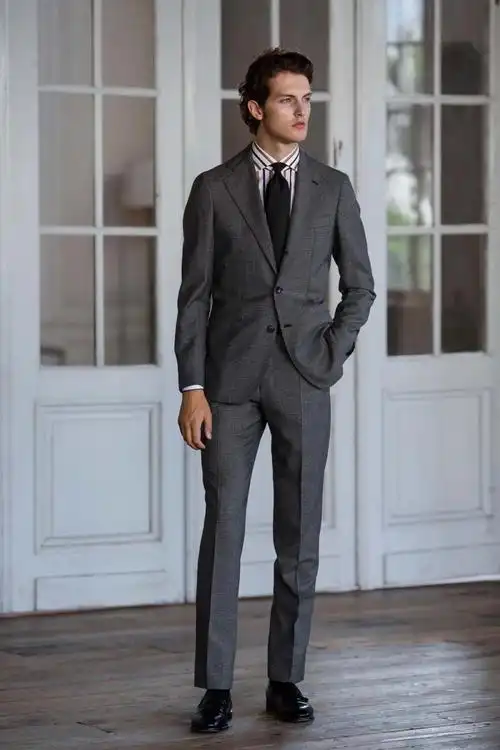 南宁mrc西先生西服定制商务西装要如何选择