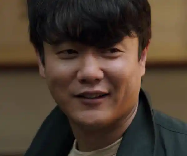 跟刘德华搭档完又跟赵丽颖合作条件一般的肖央凭啥那么幸运