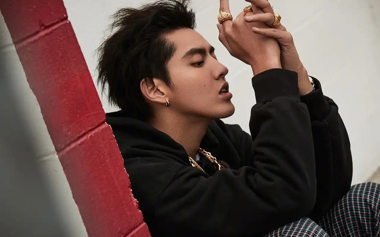 吴亦凡帅气高清桌面壁纸