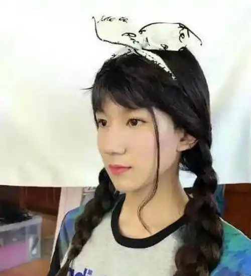 易烊千玺大尺度女装照片流出,tfboys三人女装照谁更胜一筹_林更新