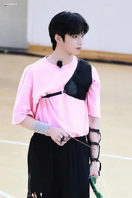 刘耀文全场mvp##刘耀文夏日运动会饭拍