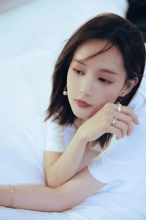 山东济南美女李一桐唯美写真大片珍藏版_网易订阅